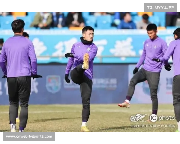 巴顿称国足需年轻球员挑大梁，满意津门虎三人入选