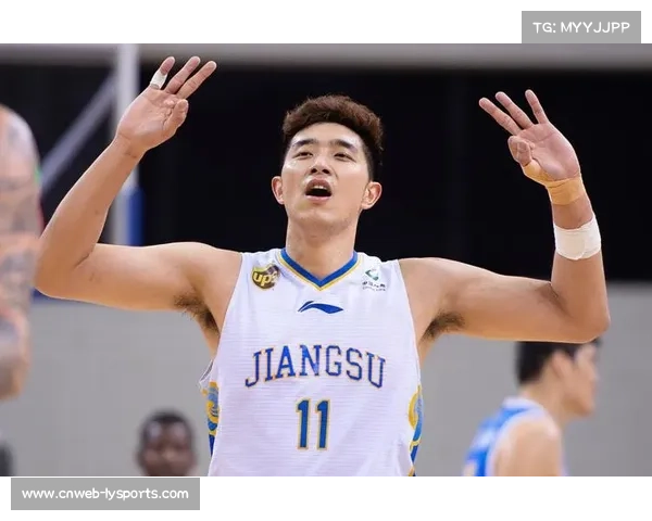 吴冠希受伤担架离场，新疆内线轮换雪上加霜